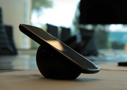 Nexus 4 будут заряжать беспроводным шариком