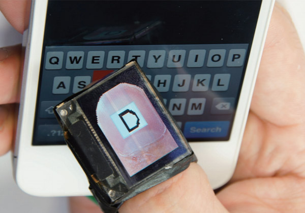 NailDisplay позволит видеть экран смартфона сквозь пальцы