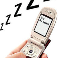 SMS перед сном мешают спать