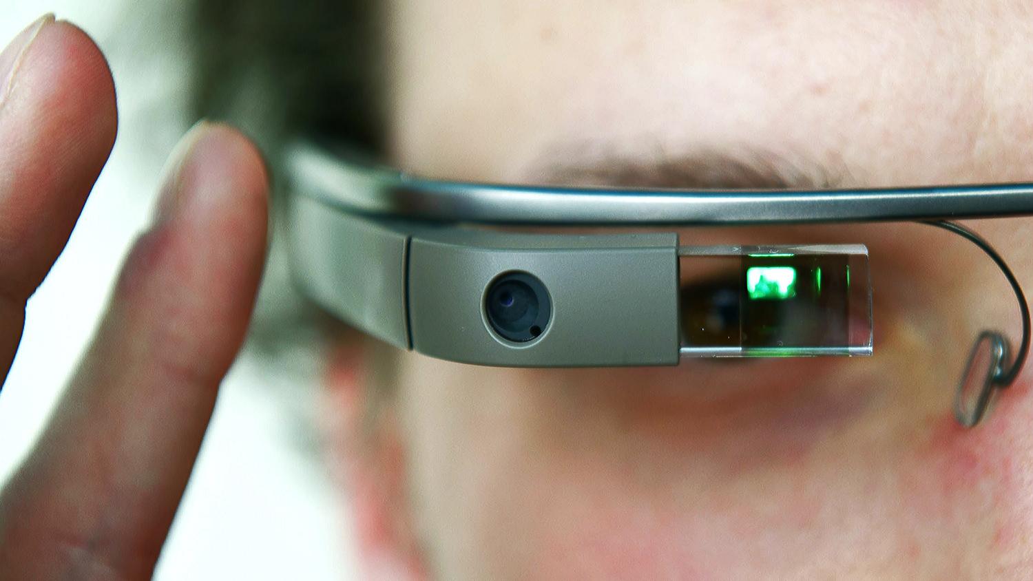 Google Glass помогает хирургам учиться