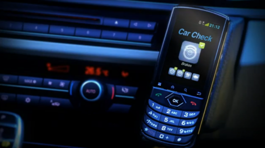 Accel VOYAGER – смартфон специально для автомобиля