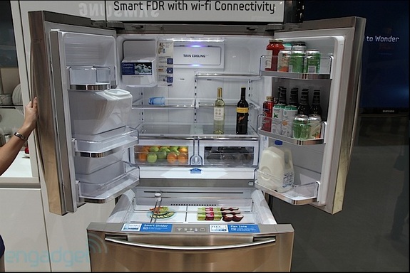 Samsung представил холодильник с выходом в соцсети