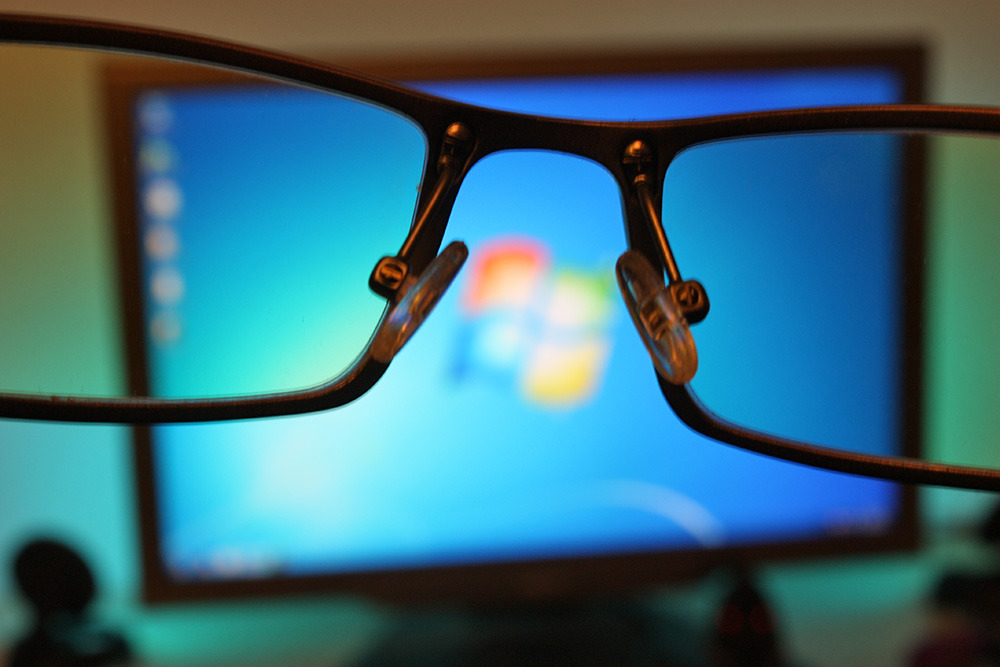 Нова технологія дисплеїв позбавить окулярів