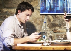 Смартфони заважають швидкості у ресторанах