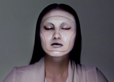 Електронний макіяж для миттєвої зміни обличчя