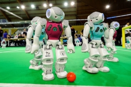 Австралійці виграли футбольний турнір серед роботів