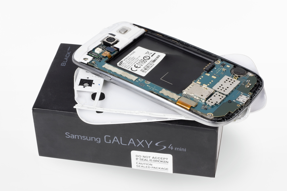 Смартфони Samsung отримають режим для ремонту