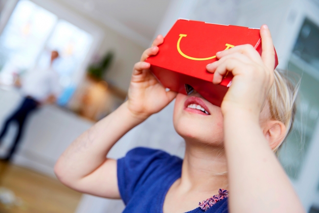 «Хеппі міл» із Макдональдса перетворюється на шолом віртуальної реальності