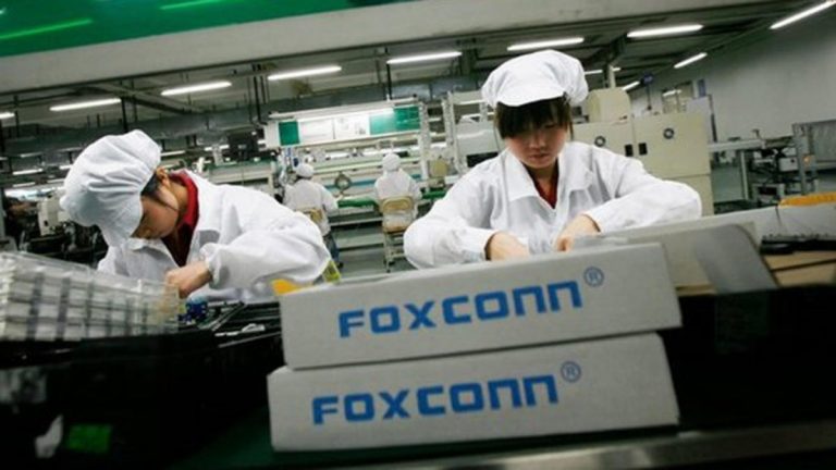 Чому для Foxconn купівля простих телефонів Nokia за $350 млн є вигідною