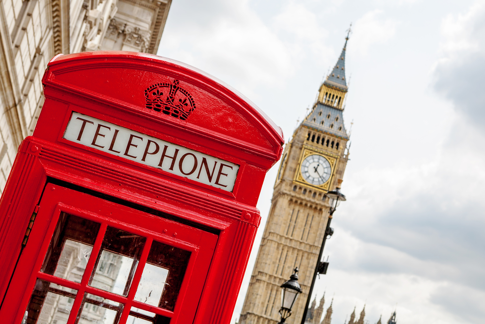 Британські телефонні будки перетворять на крихітні офіси