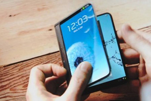 Samsung готує смартфони зі складними екранами