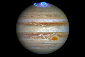 «Габбл» зробив фото сяйва на північному полюсі Юпітера