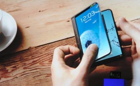 Samsung: потрібен час, аби гнучкі смартфони вийшли в продаж