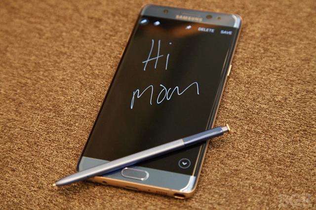 Samsung припиняє поставки Galaxy Note 7 через проблеми з батареєю