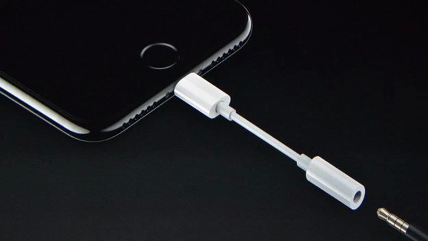 iphone-dongle