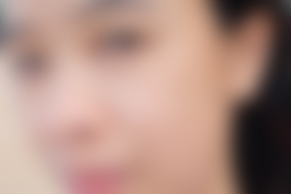 young-asia-woman-face-blur