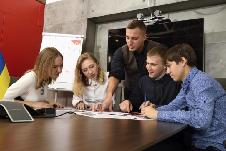 Украинские студенты хотят в телеком