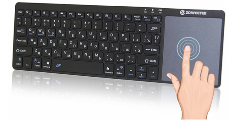 Bluetooth-клавіатура за розмірами трохи менше ноутбучної