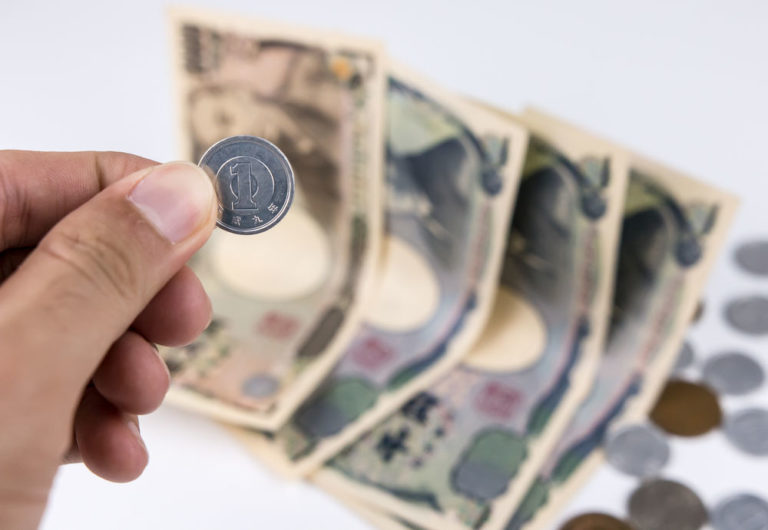 Япония запускает J-Coin, чтобы начать отказываться от наличных