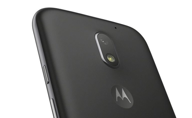 Опубликованы качественные рендерные фото смартфона Moto E5 Play
