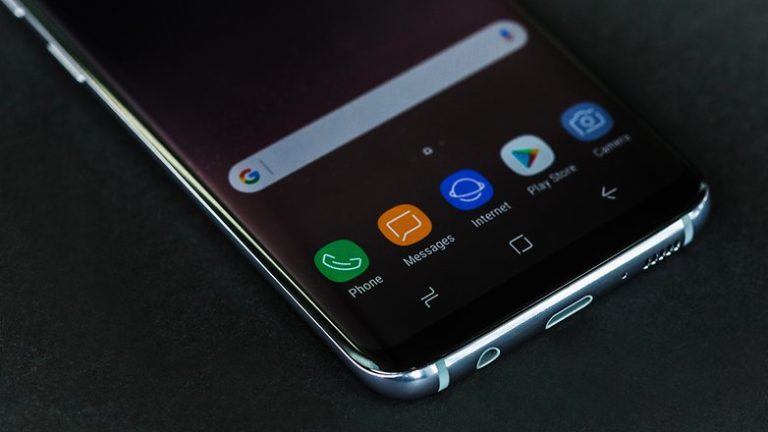 Смартфони Samsung збоять найчастіше, друге місце у Xiaomi