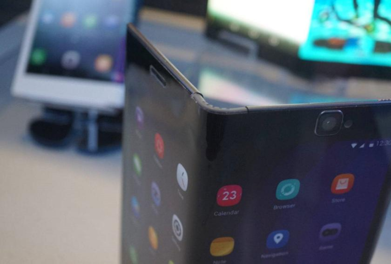 Xiaomi планирует первой выпустить «бюджетный» гибкий смартфон