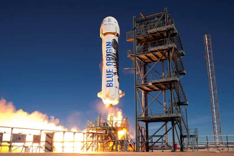 Стала известна стоимость билетов на путешествие в космос от Blue Origin