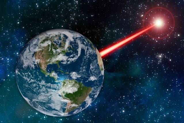 Ученые предлагают искать инопланетян, посветив им лазером в глаза