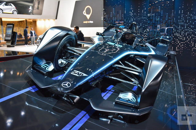 Mercedes-Benz представил электрический гоночный болид