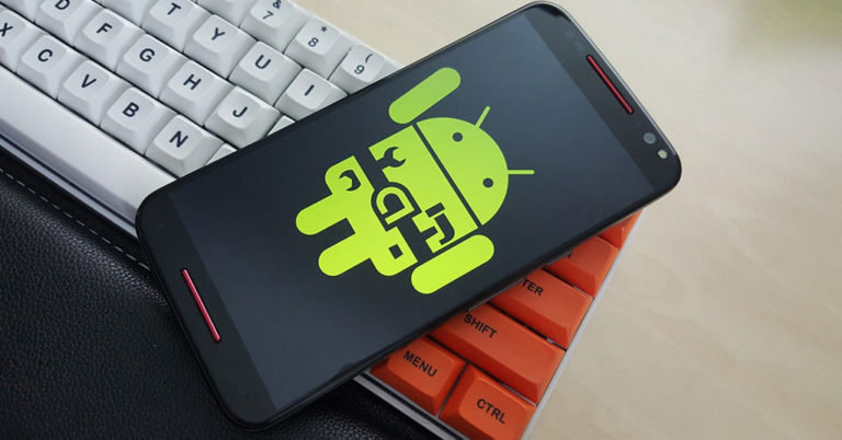 Android 12 почне робити, як Windows: апдейти встановлюватимуться з Google Play