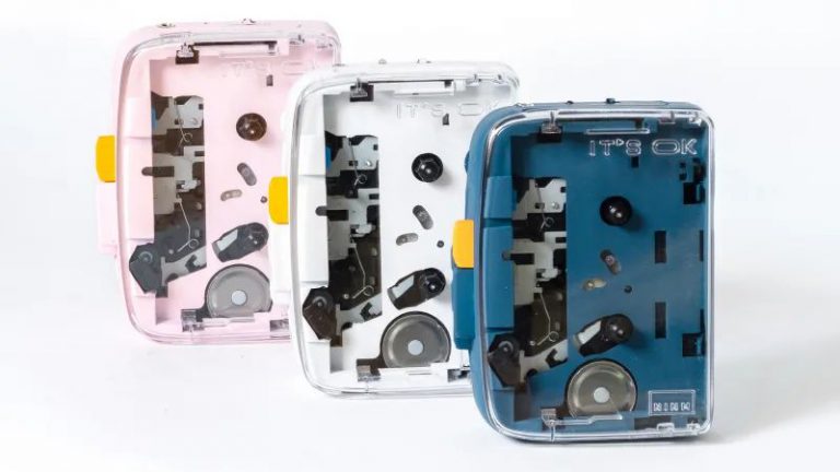 Створили перший у світі касетний плеєр з Bluetooth