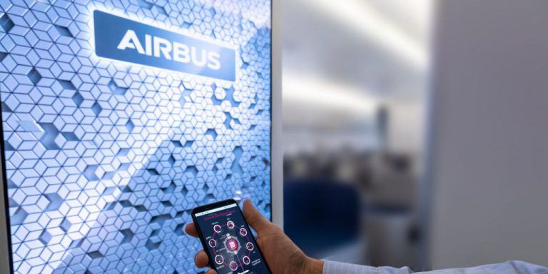 Airbus готовит систему слежения за пассажирами: будут контролировать даже посещение туалета