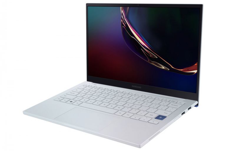 Samsung представила ноутбуки з дисплеями QLED – що це за технологія
