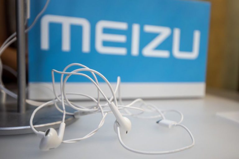 Meizu показала в Києві гарнітуру EP3C Earbud (Type-C)