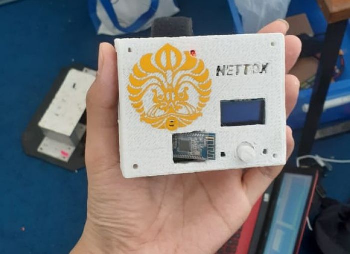 Смартфономаны начинают спасать себя от зависимости специальным девайсом Nettox