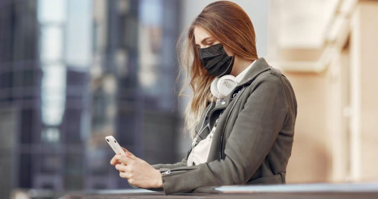 FaceID на iPhone узнает владельца даже в медицинской маске