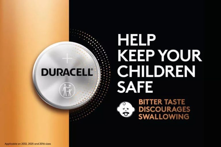 Чтобы батарейки не ели Duracell сделала их горькими на вкус