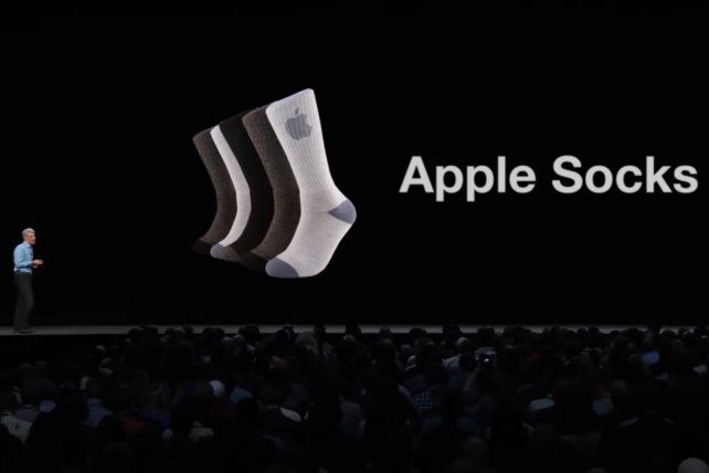 Apple запатентовала носки с функцией дополненной реальности