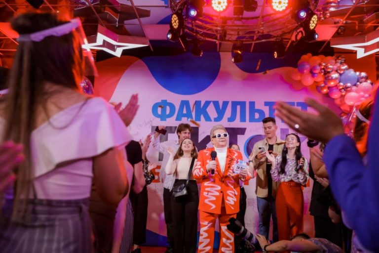 Киевский университет открыл факультет TikTok