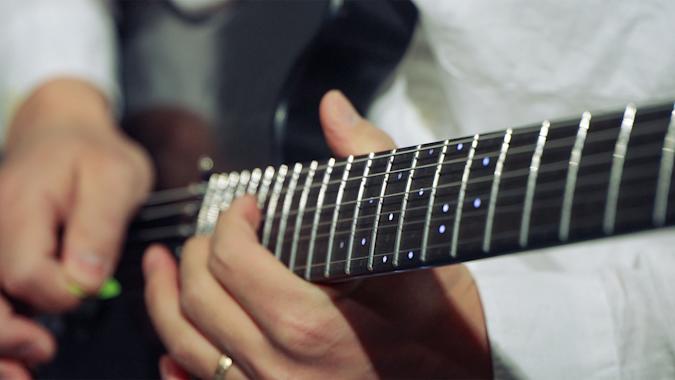 Смарт-гитара Samsung Zamstring научит играть