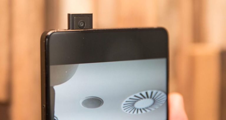 З 2022 року смартфони Android почнуть вести цілодобову відеозйомку на фронтальну камеру