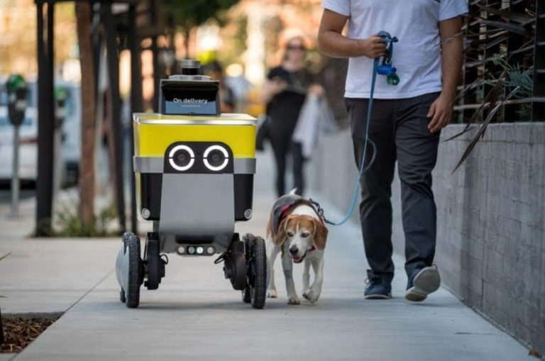 На тротуарах можуть масово з’явитися роботи-кур’єри: вони досягнули автономності 4 рівня