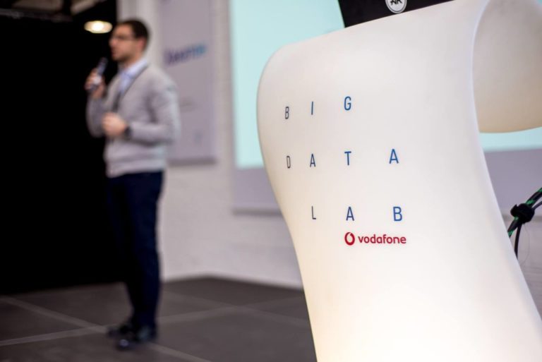 Vodafone відновив навчання у школі Big Data Lab