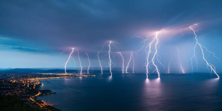 Технология LightningCast выявляет молнию за час до вспышки