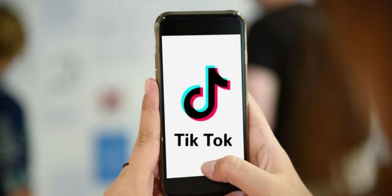 Как на iPhone скачать видео TikTok