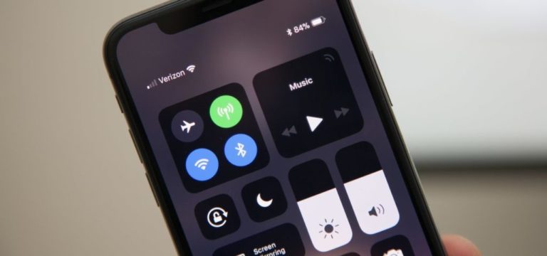Выключатель Wi-Fi в шторке Android и iPhone не выключает его полностью
