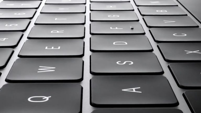 Apple пропонує замінити клавіатуру в MacBook на сенсорний екран