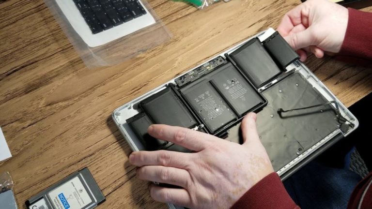 У ноутбуки повернуться знімні акумулятори: нова директива ЄС