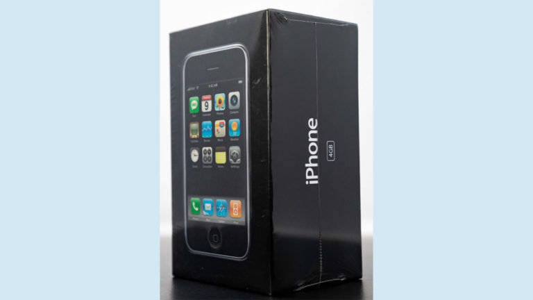Один із найгірших iPhone став рідкісною колекційною знахідкою – може продатися за $100 000