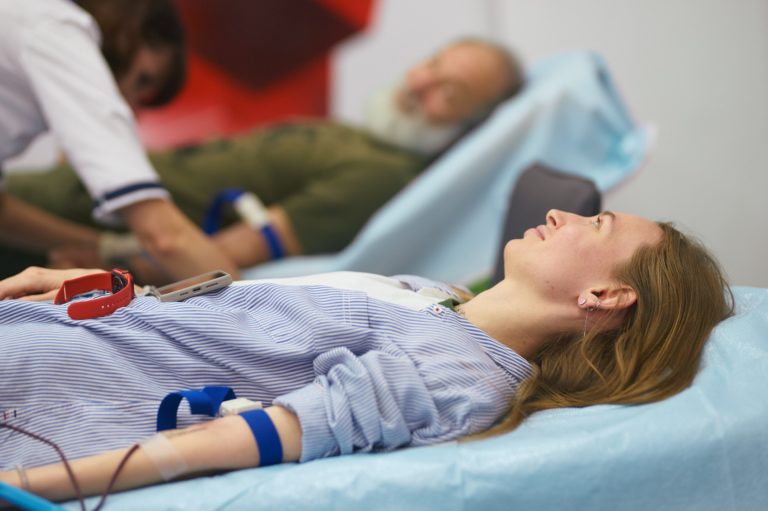 Помогайте военным, сдавайте кровь – сотрудники Vodafone показали пример